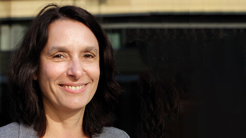Dr. Petra Förg, Kunden-, Projekt- und Architekturmanagement der HZD Porträtfoto Dr. Petra Förg