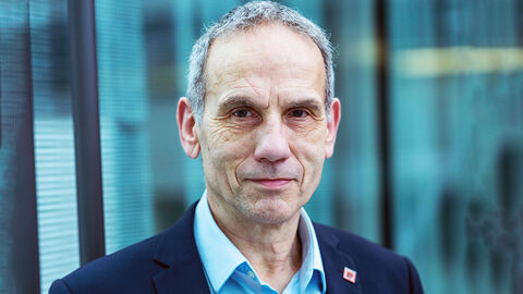 Peter Niebergall, Bereichsleiter Portale bei der HZD Porträt Peter Niebergall